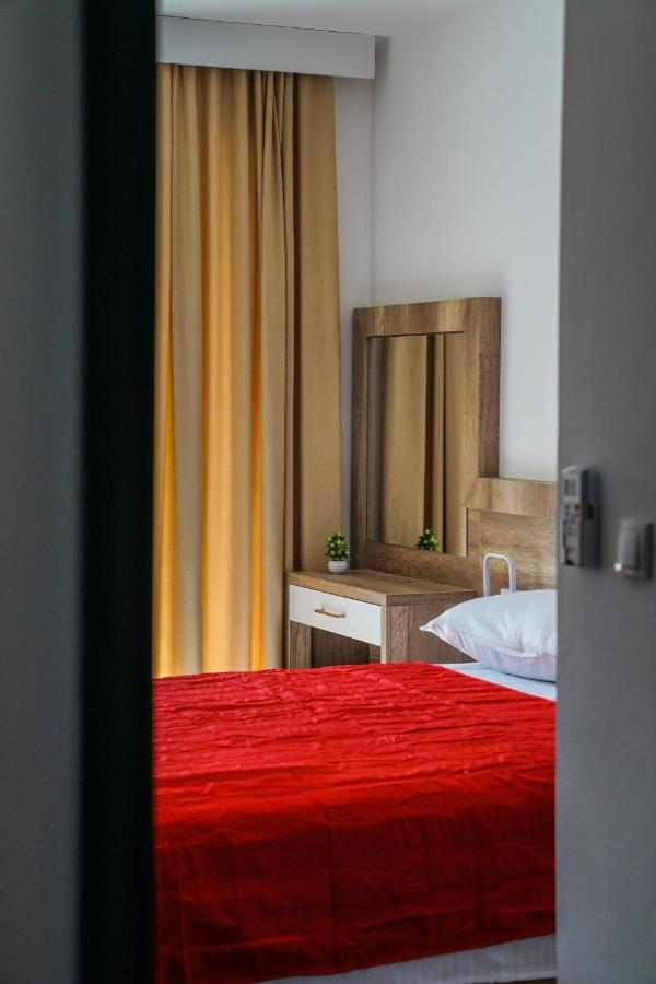 Buzuku Apartments Liman Улцинь Екстер'єр фото
